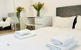 Cozy Deluxe Apartments In Centre Of Historical Iasi